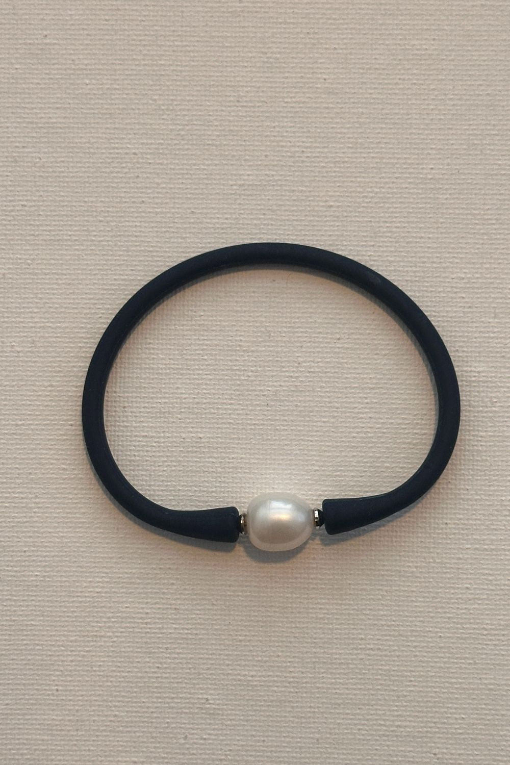 Pearl Silicone Bracelet-Black CamiLle's CoLlections 52 for MOTU MITI